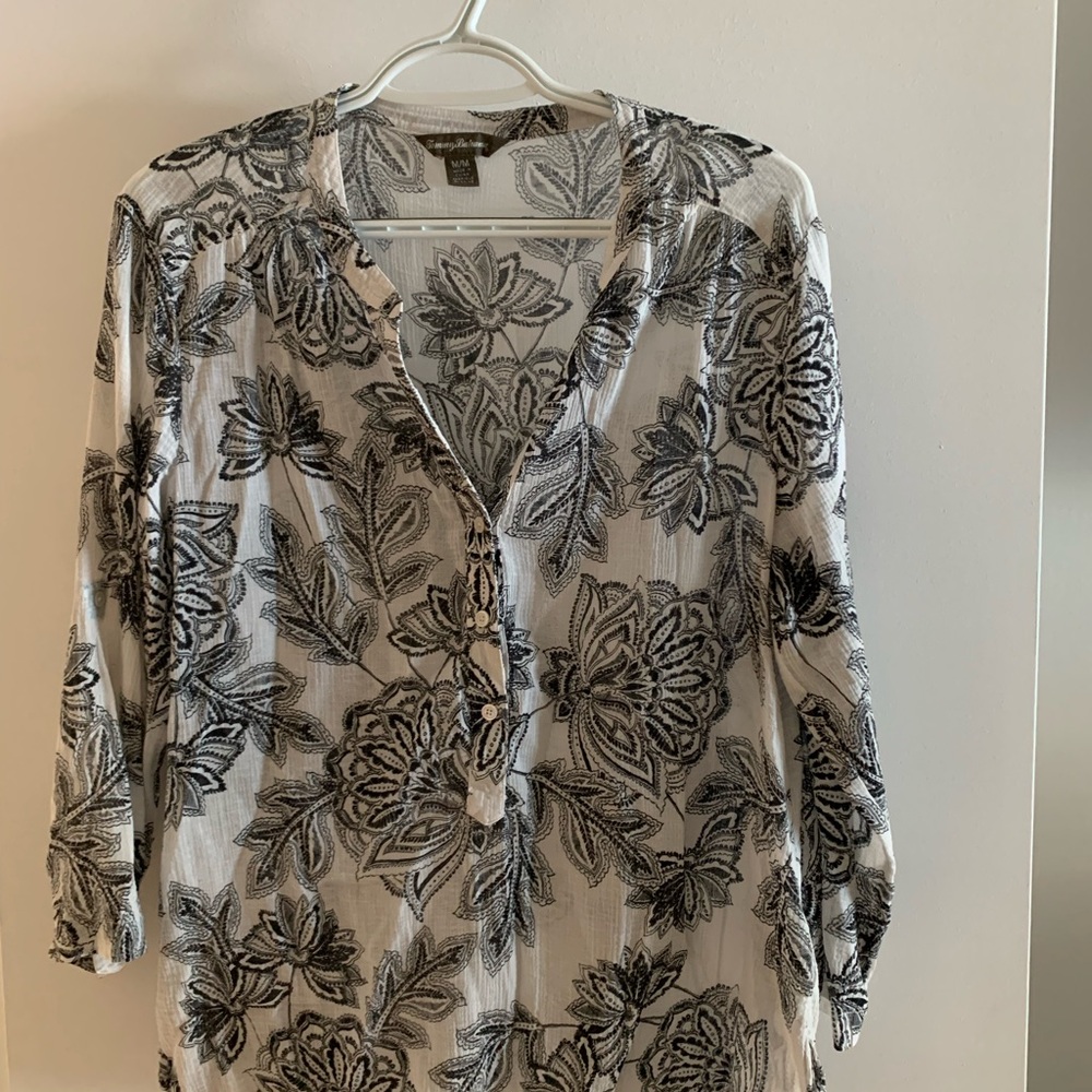 Black & white top